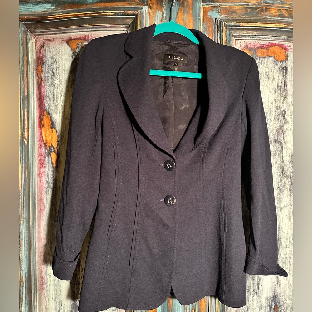 Business attire Escada Blazer, very dark blue/ navy size 38 gently worn